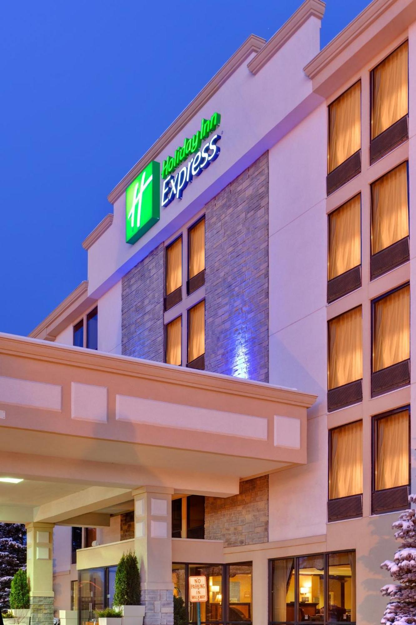 Holiday Inn Express Flint-Campus Area By Ihg Zewnętrze zdjęcie